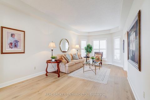 Photo 2 at 886 Darwin Drive, Dunbarton, Pickering