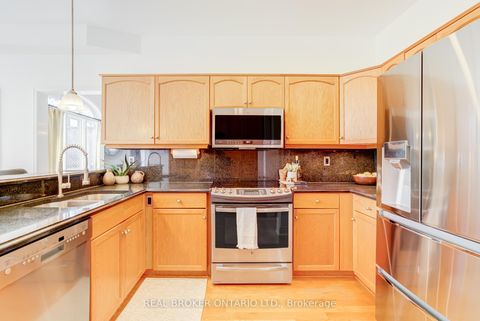 Photo 8 at 886 Darwin Drive, Dunbarton, Pickering