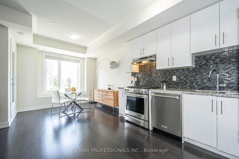 Photo 2 at 320 - 6 Drummond Street, Mimico, Toronto