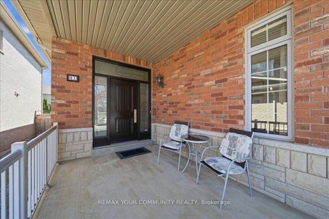 Photo 3 at 51 Tonner Crescent, Bayview Northeast, Aurora