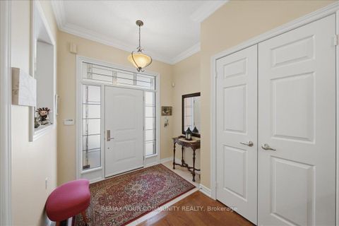 Photo 4 at 51 Tonner Crescent, Bayview Northeast, Aurora