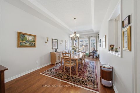 Photo 5 at 51 Tonner Crescent, Bayview Northeast, Aurora