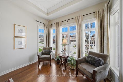 Photo 6 at 51 Tonner Crescent, Bayview Northeast, Aurora