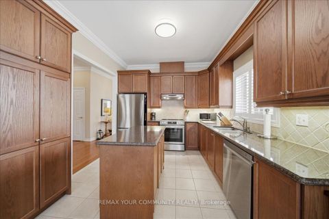 Photo 12 at 51 Tonner Crescent, Bayview Northeast, Aurora