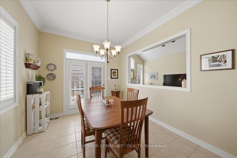 Photo 13 at 51 Tonner Crescent, Bayview Northeast, Aurora