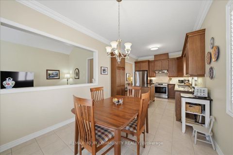 Photo 14 at 51 Tonner Crescent, Bayview Northeast, Aurora