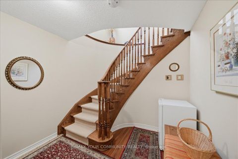 Photo 30 at 51 Tonner Crescent, Bayview Northeast, Aurora