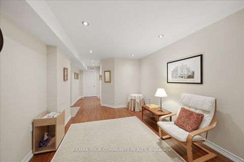 Photo 33 at 51 Tonner Crescent, Bayview Northeast, Aurora