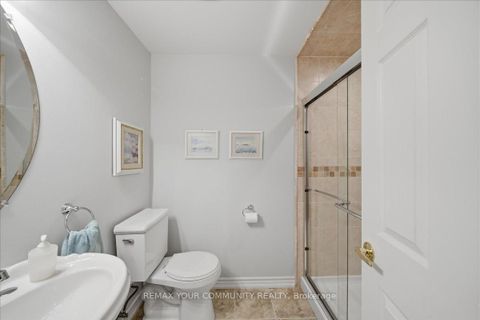 Photo 35 at 51 Tonner Crescent, Bayview Northeast, Aurora