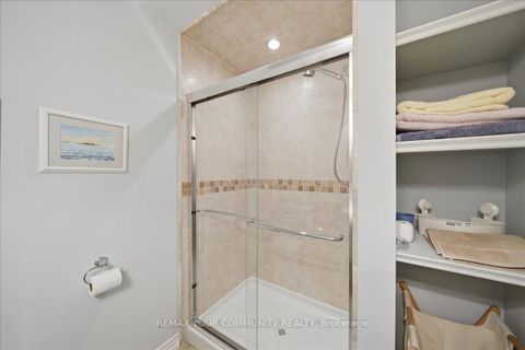 Photo 36 at 51 Tonner Crescent, Bayview Northeast, Aurora