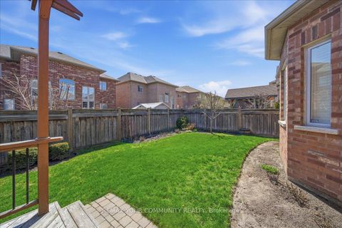 Photo 40 at 51 Tonner Crescent, Bayview Northeast, Aurora
