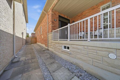 Photo 46 at 51 Tonner Crescent, Bayview Northeast, Aurora