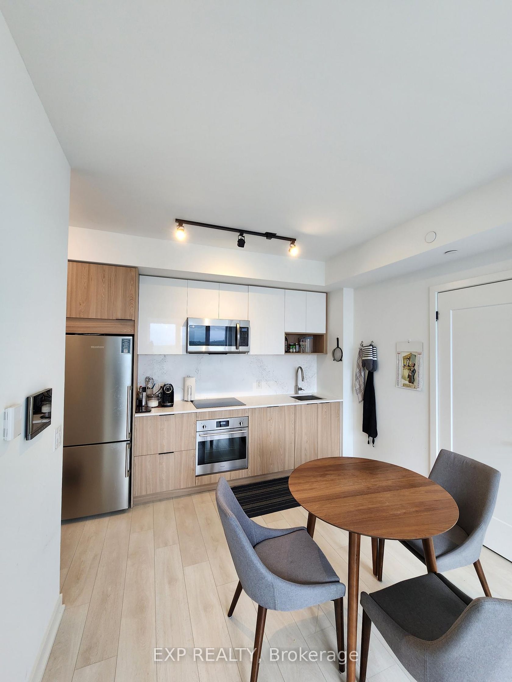 3012 - 5 Defries Street, Regent Park, Toronto photo number 2