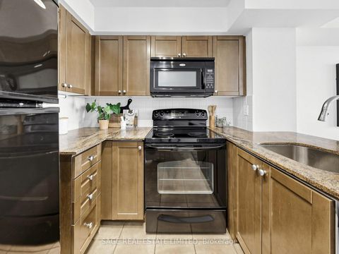 Photo 11 at 811 - 225 Wellesley Street E, South St. James Town, Toronto