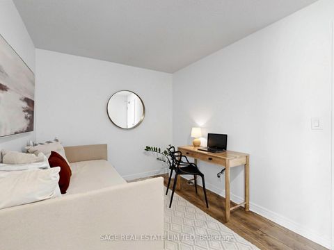 Photo 17 at 811 - 225 Wellesley Street E, South St. James Town, Toronto