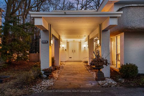 Photo 2 at 39 Burton Road, Forest Hill South, Toronto