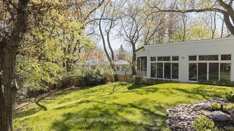 Photo 3 at 39 Burton Road, Forest Hill South, Toronto