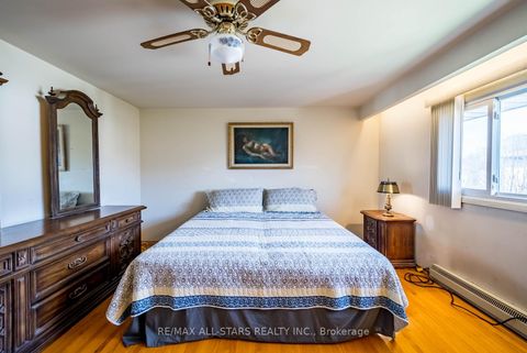 Photo 29 at 57 Gloxinia Crescent, L'Amoreaux, Toronto