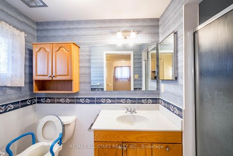Photo 30 at 57 Gloxinia Crescent, L'Amoreaux, Toronto