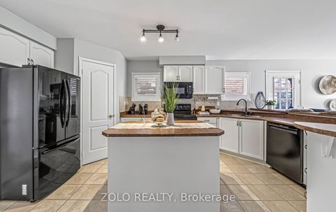 Photo 10 at 4 Sturgess Crescent, Brooklin, Whitby