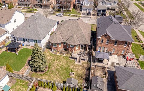 Photo 41 at 4 Sturgess Crescent, Brooklin, Whitby