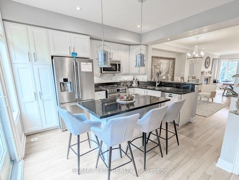 Photo 5 at 3 - 235 VAN DUSEN Boulevard, City Centre West, Toronto