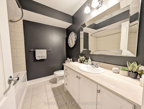 Photo 9 at 3 - 235 VAN DUSEN Boulevard, City Centre West, Toronto