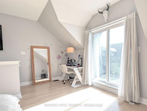 Photo 13 at 3 - 235 VAN DUSEN Boulevard, City Centre West, Toronto