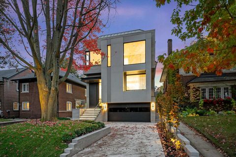 Photo 2 at 39 Chudleigh Avenue, Lawrence Park South, Toronto