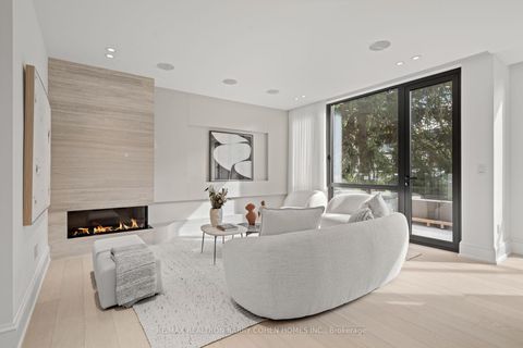 Photo 21 at 39 Chudleigh Avenue, Lawrence Park South, Toronto