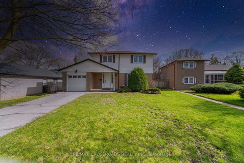 Photo 2 at 19 Portico Drive, Woburn, Toronto