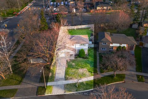 Photo 5 at 19 Portico Drive, Woburn, Toronto