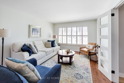 Photo 4 at 885 Dales Avenue, College Manor, Newmarket