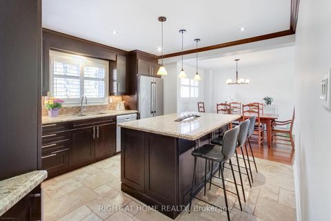 Photo 11 at 885 Dales Avenue, College Manor, Newmarket