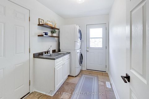 Photo 14 at 885 Dales Avenue, College Manor, Newmarket