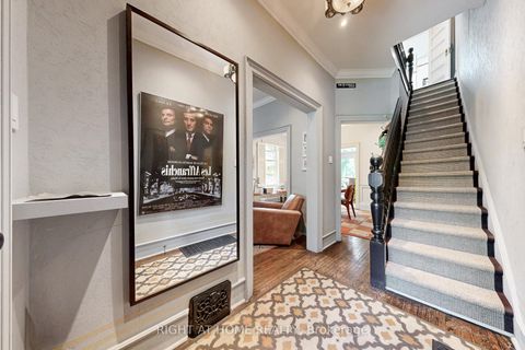 Photo 5 at 440 Sackville Street, South St. James Town, Toronto