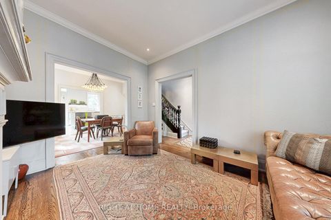 Photo 8 at 440 Sackville Street, South St. James Town, Toronto