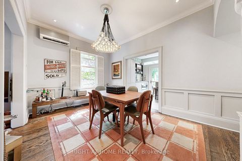 Photo 10 at 440 Sackville Street, South St. James Town, Toronto