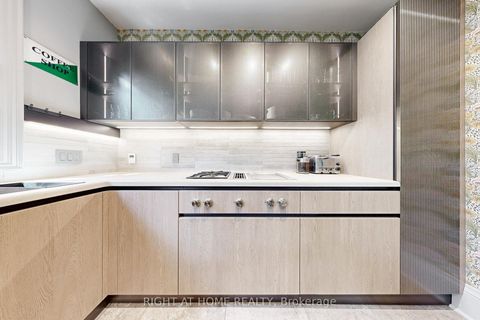 Photo 15 at 440 Sackville Street, South St. James Town, Toronto