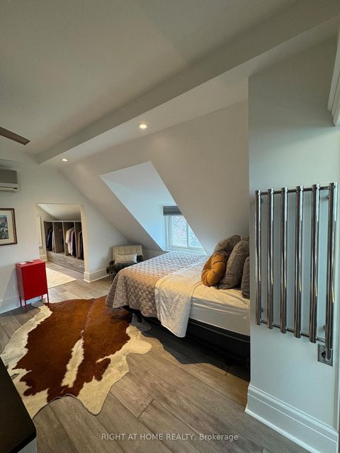 Photo 24 at 440 Sackville Street, South St. James Town, Toronto