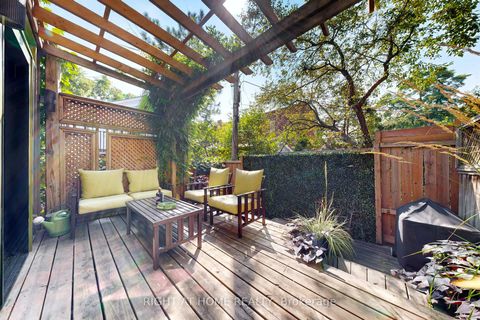 Photo 34 at 440 Sackville Street, South St. James Town, Toronto