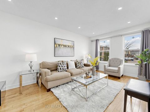 Photo 3 at 36 - 1742 John Street, Bayview Country Club Estates, Markham