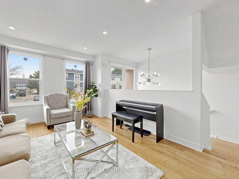 Photo 8 at 36 - 1742 John Street, Bayview Country Club Estates, Markham