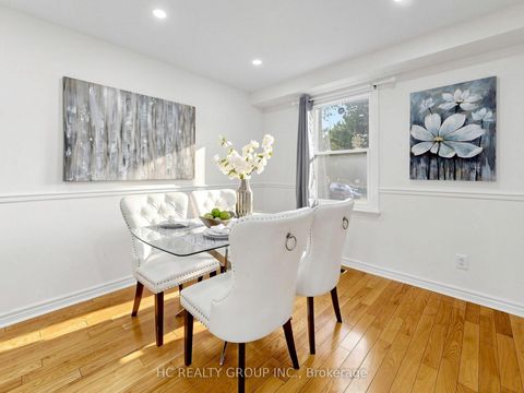 Photo 11 at 36 - 1742 John Street, Bayview Country Club Estates, Markham