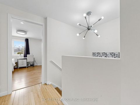 Photo 20 at 36 - 1742 John Street, Bayview Country Club Estates, Markham