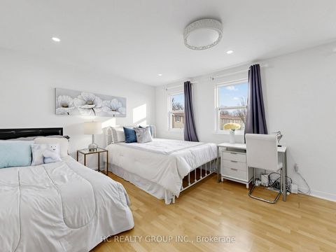 Photo 21 at 36 - 1742 John Street, Bayview Country Club Estates, Markham