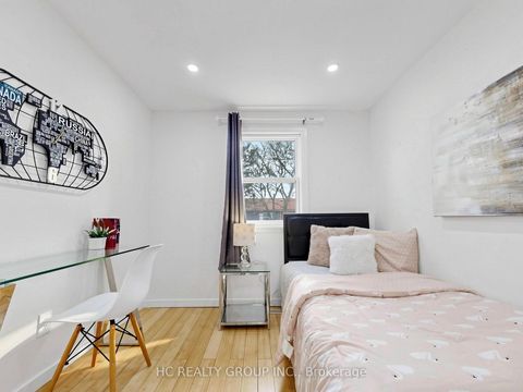 Photo 27 at 36 - 1742 John Street, Bayview Country Club Estates, Markham