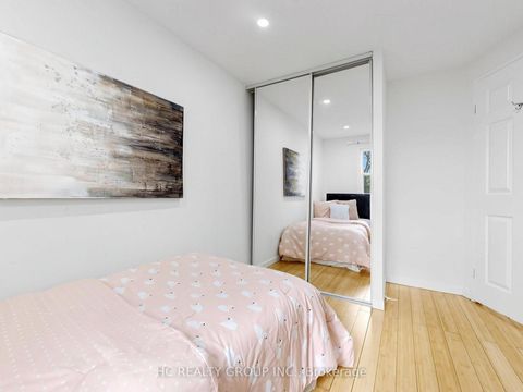 Photo 30 at 36 - 1742 John Street, Bayview Country Club Estates, Markham