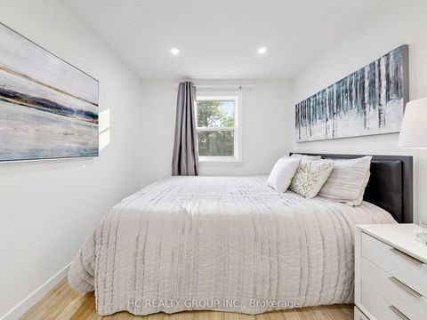 Photo 31 at 36 - 1742 John Street, Bayview Country Club Estates, Markham