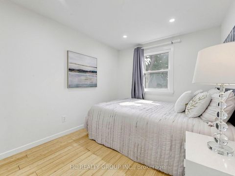 Photo 33 at 36 - 1742 John Street, Bayview Country Club Estates, Markham